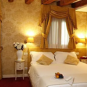 Casa Dei Cavalieri , Venise Italie