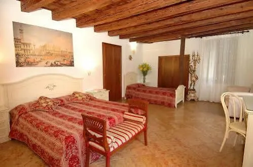 Hotel Ca' Due Leoni à Venise
