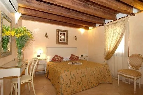 ***  Ca' Dei Leoni Hotel Venice Italy