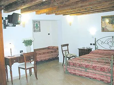 Ca' Dei Leoni Hotel Venice